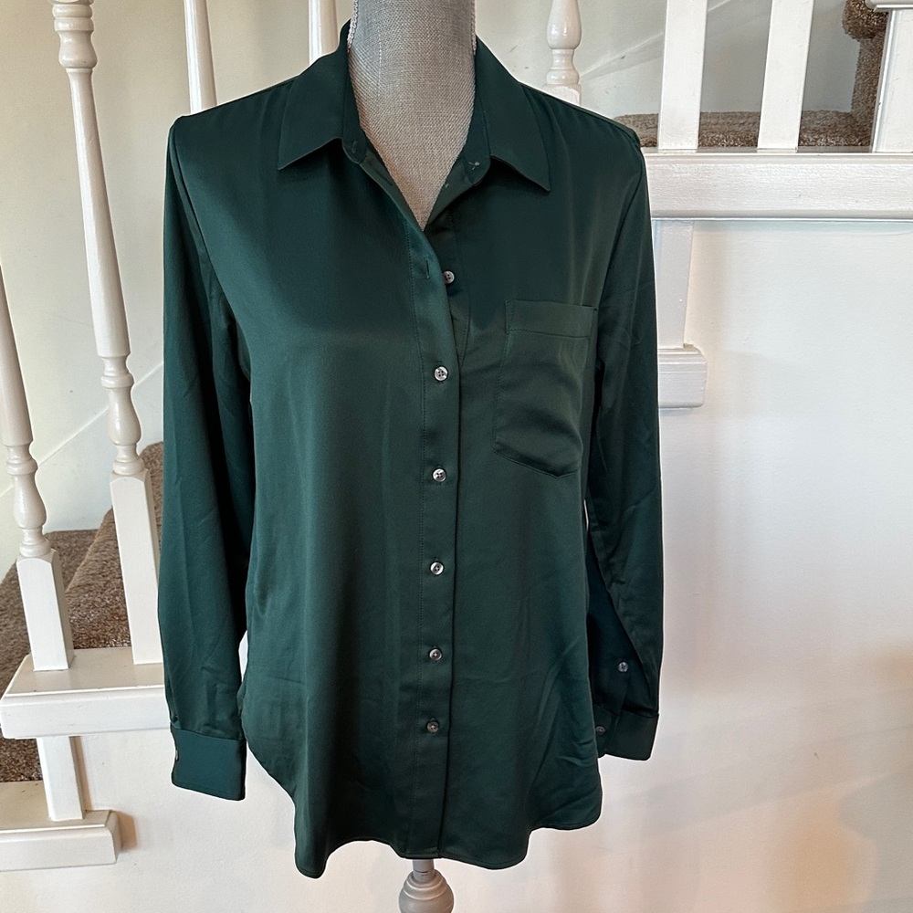 Nwt . Gap blouse - Picture 2 of 6